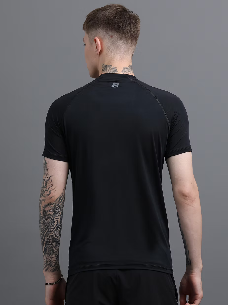 STRIDE T-SHIRT ( BLACK )