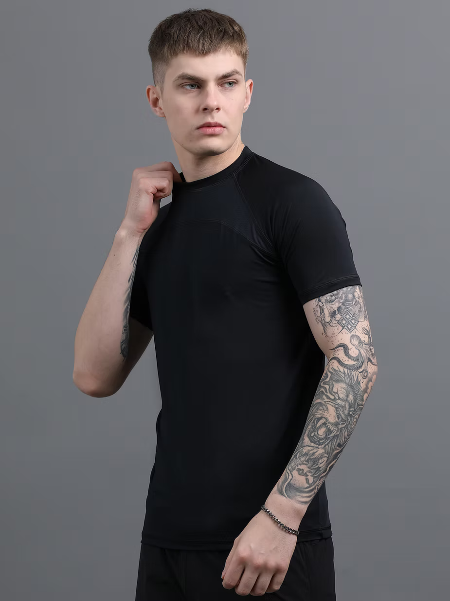 STRIDE T-SHIRT ( BLACK )