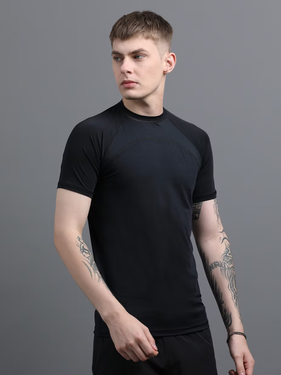 STRIDE T-SHIRT ( BLACK )