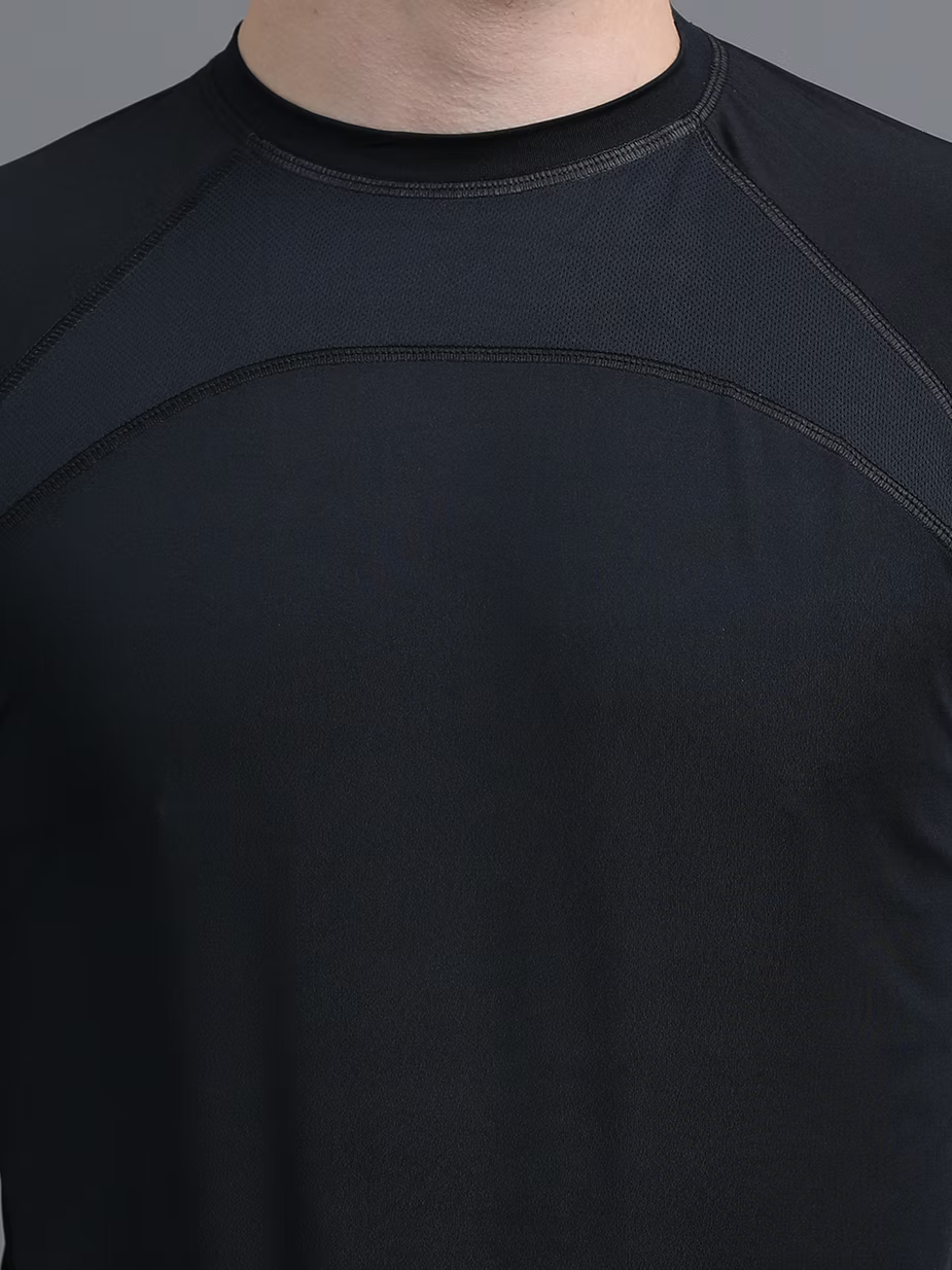 STRIDE T-SHIRT ( BLACK )